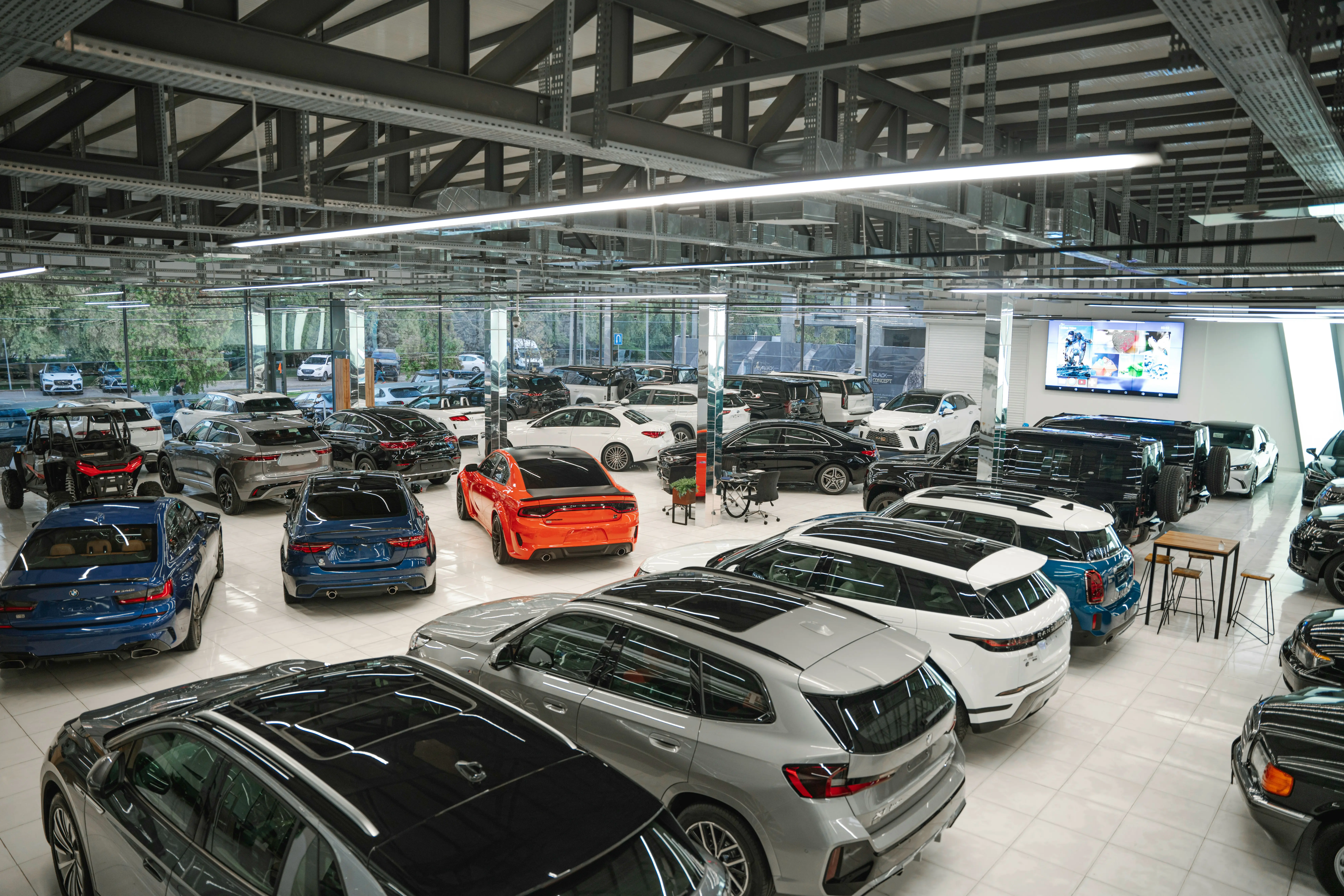 Showrooms & Stores